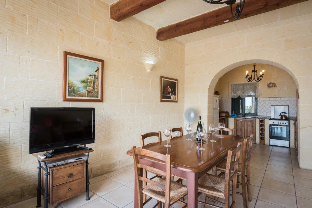 Valley View - Holiday Farmhouse With Private Pool Nadur Exterior foto